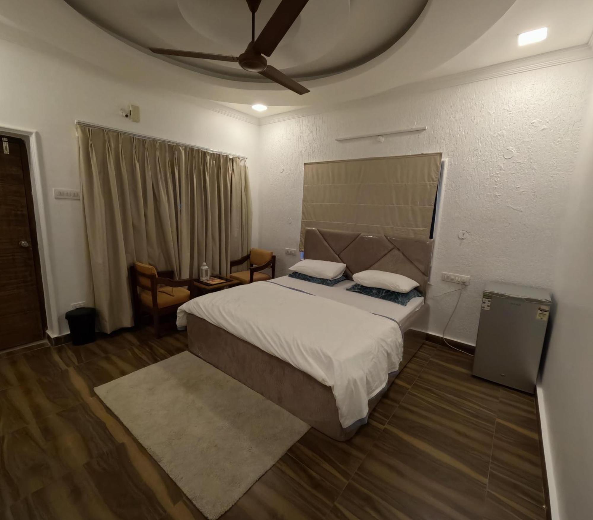 Button Eyes Resort - Pet Friendly Hyderabad Exterior photo